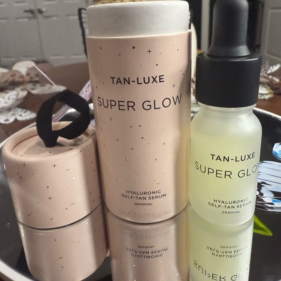 Tan-Luxe Super Glow Hyaluronic Self-Tan Serum - Picture 1 of 2